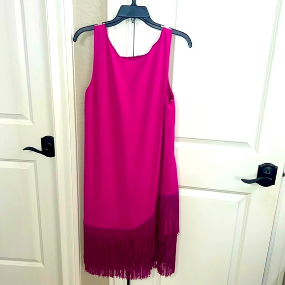 NWT Trina Turk size 10 holiday or party dress. - Picture 1 of 8
